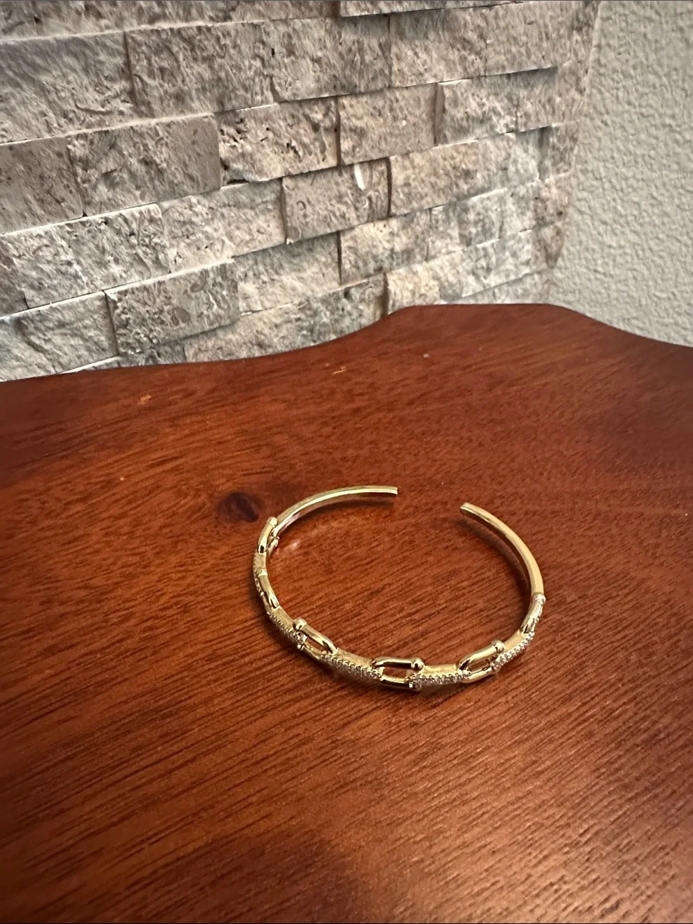 Fashion Jewelry Gold Open Cuff Bracelet with Textured Links